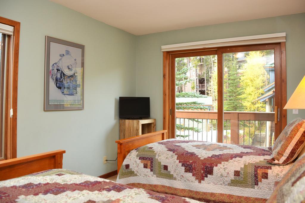 Los Pinos By Ski Village Resorts Breckenridge Exterior photo