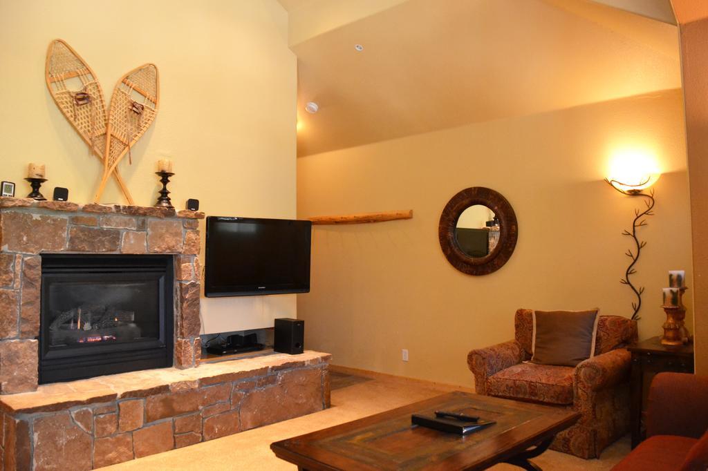 Los Pinos By Ski Village Resorts Breckenridge Exterior photo